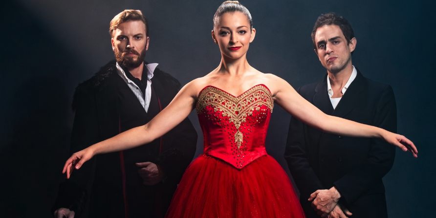 Laissez-vous porter par « Tant Aimé », une magnifique ode à l’amour tirée du spectacle Les Souliers Rouges Photo de Laissez-vous porter par « Tant Aimé », une magnifique ode à l'amour tirée du spectacle Les Souliers Rouges