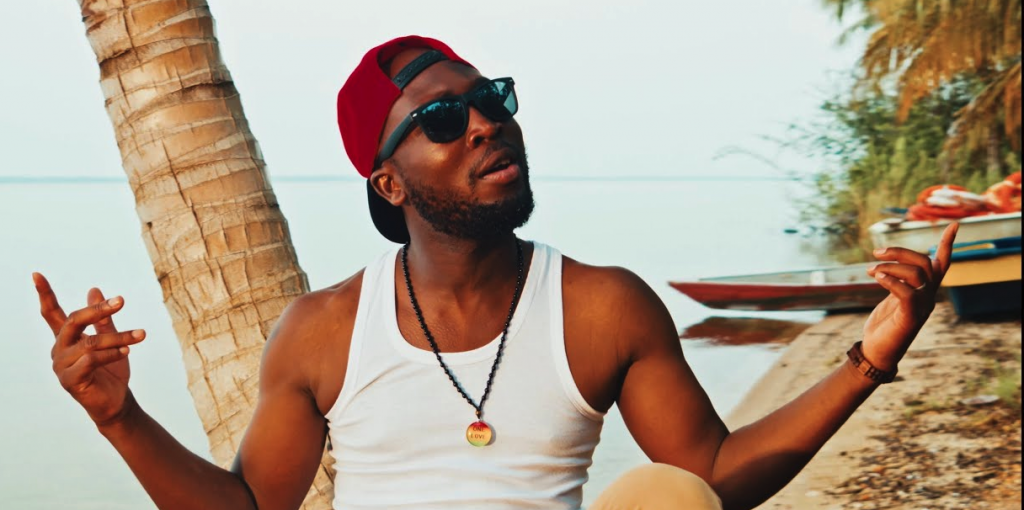 Photo de Direction le Togo pour « SANS TOI », le nouveau clip d'Obelus