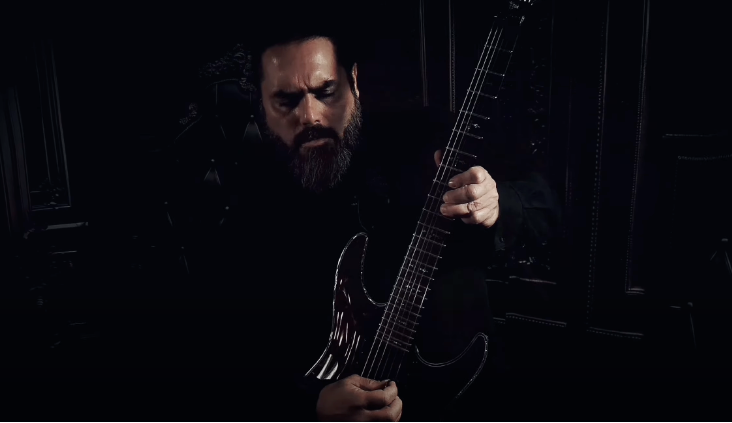 Photo de VOICE OF GLASS évoque la guerre dans leur nouveau clip Shadow Of A Dream