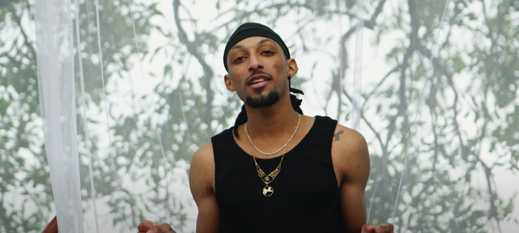 Photo de Faites le plein de motivation avec « ENBATAB », le nouveau clip de Darke