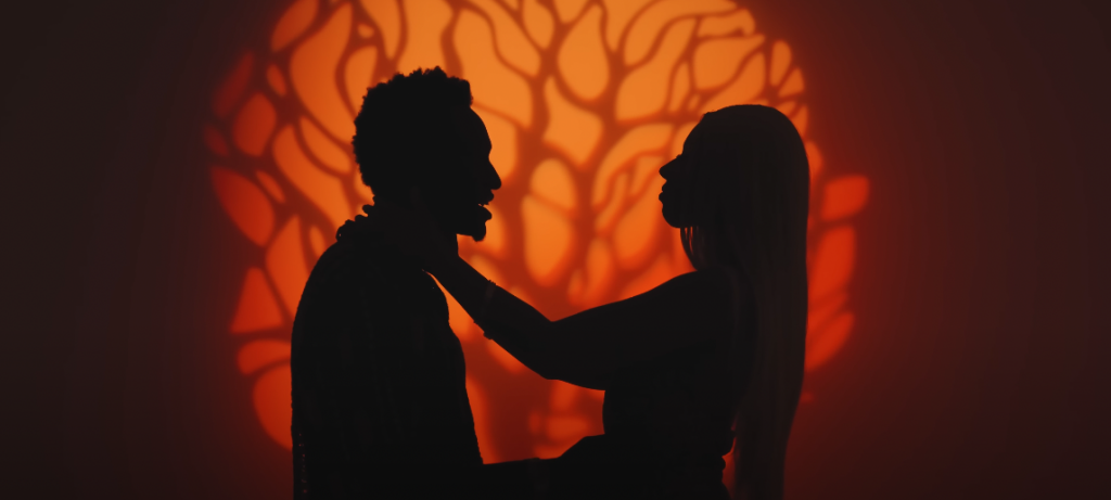 Photo de Goûtez à l'amour brûlant avec « PYROMANE », le nouveau clip LIYO