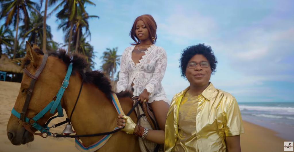 Photo de oBru LeBru répare les « DÉGÂTS » de l'amour dans un clip détonant !