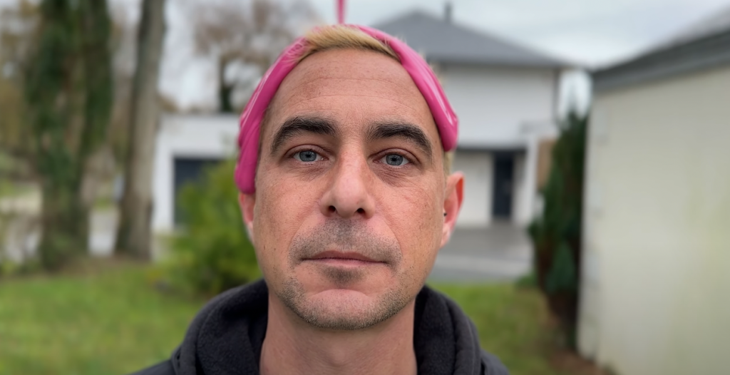 Photo de Pas Souvent, en crise d' « Idiomatisme Aigu » dans leur nouveau clip