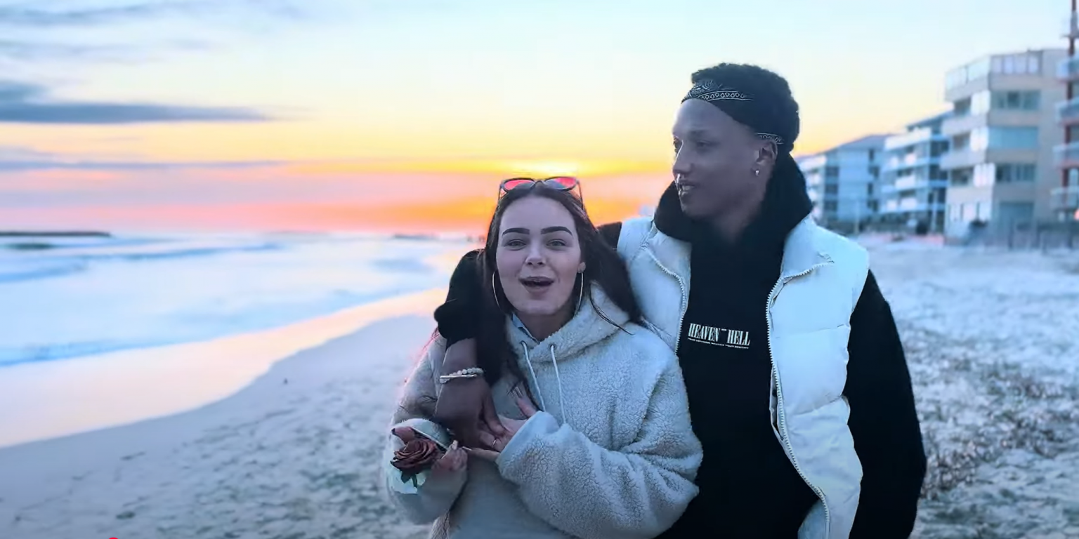 Photo de « Électrique » : Sïana nous électrise avec une relation toxique mais fantastique