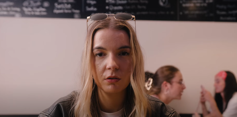 Ambre – « ELLE » : quand l’amour joue à cache-cache