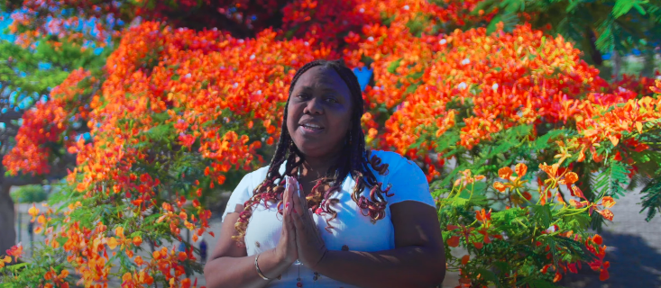 Gigi met de la magie dans « Papa Noël »
