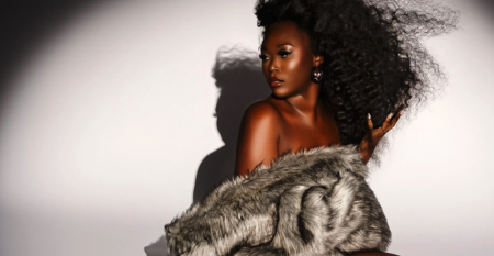 Fabienne Laferrière revient en force avec un album complet intitulé “I Am Her”