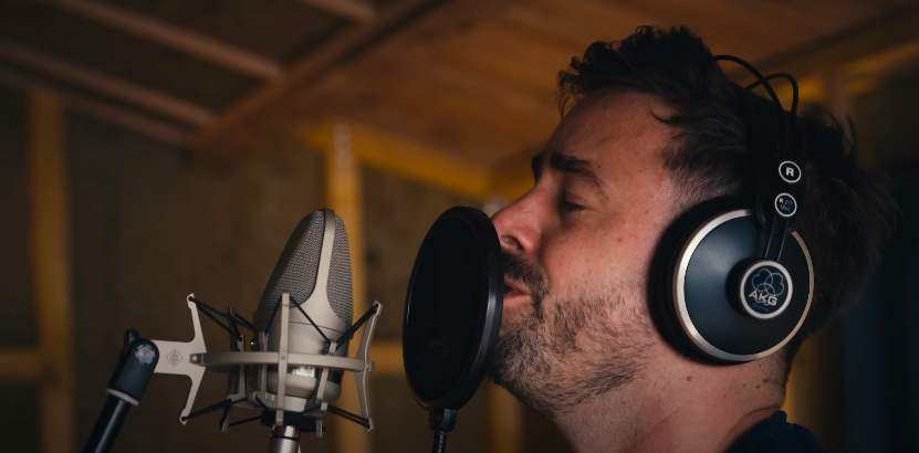 Quand Mano vise « Plus Haut », le cœur suit l’élan