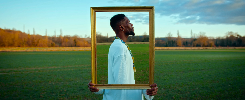 Ck+ joue avec les dilemmes dans « Amour & dinéro »