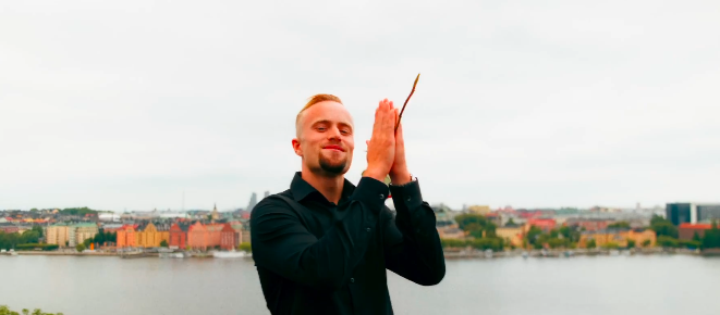 « MON AMI », un message de foi par Simon Möller