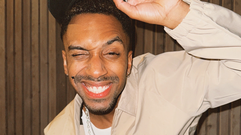 SYDNEYYFOREAL explore les limites de l’amour dans « WE CAN’T BE FRIENDS »