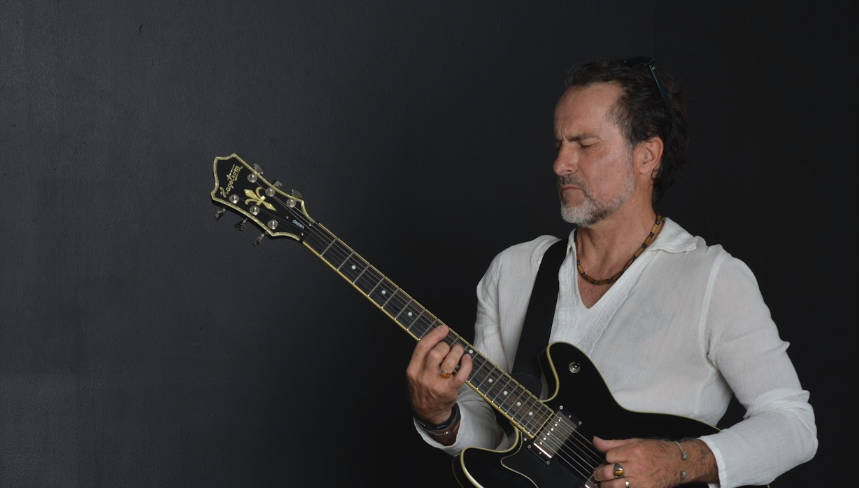 Évadez-vous avec Chris Ferret et son nouveau clip « Melting Notes »