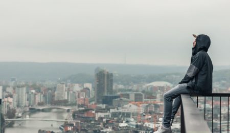 Loco4k déclare son règne dans « Numéro 1 »