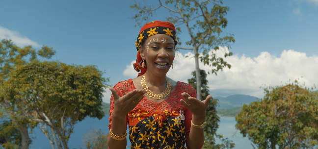 Houss sublime les émotions dans « F i t i a v a »