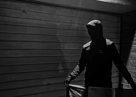 Beliano Luci nous plonge « Dans Le Bloc » de la rue