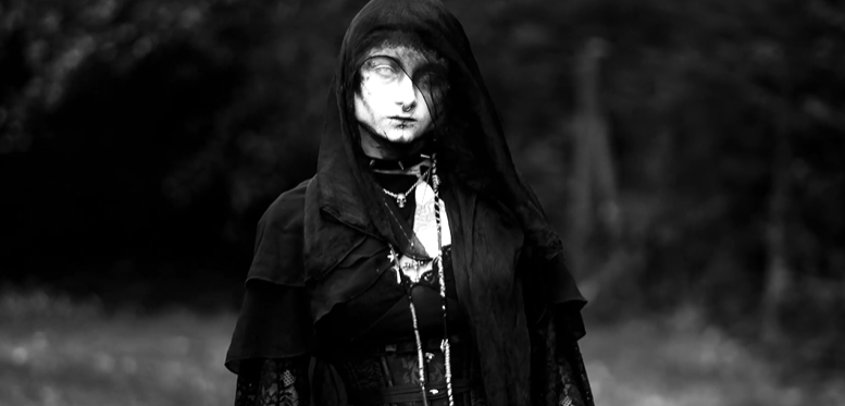 M_X nous confronte à la douleur avec « Mourir pour exister »