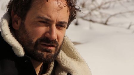 « Himalaya » : GuiLAin chante le doute